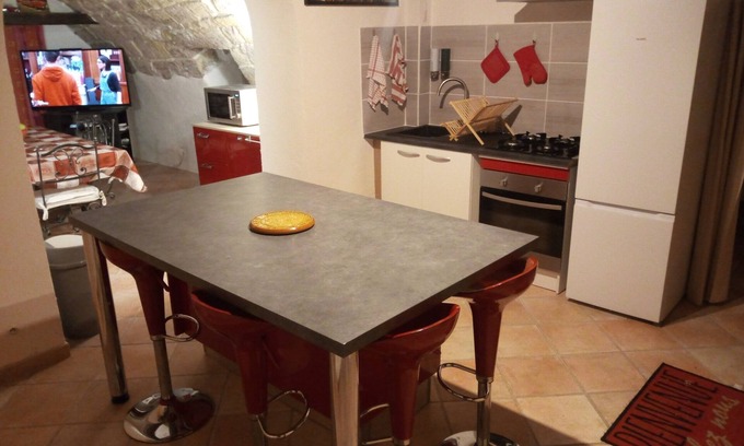Villemus Bed & Breakfast | Chambres D'hotes L'amphitryon