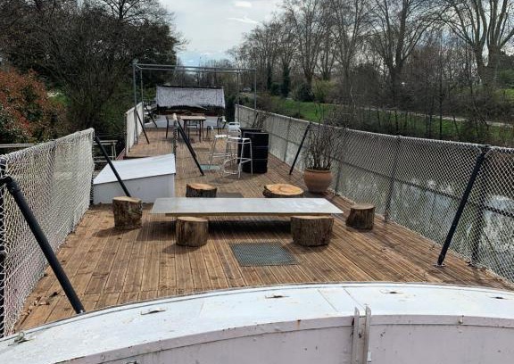 Minimes - Barriere de Paris Boat Rental | chambres dans peniche un air de vacances