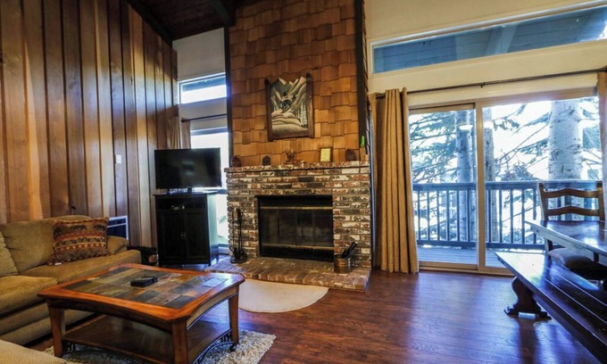 Mammoth Lakes Condo | Chamonix 94 Cozy Townhouse with Great Complex Amenities, Walk to Canyon Lodge by RedAwning