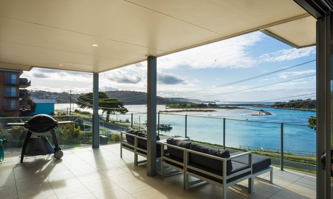 Narooma Apartment | Champagne Views stunning by day and by night
