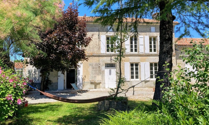 Etriac House | Charentais house in the heart of the vineyards