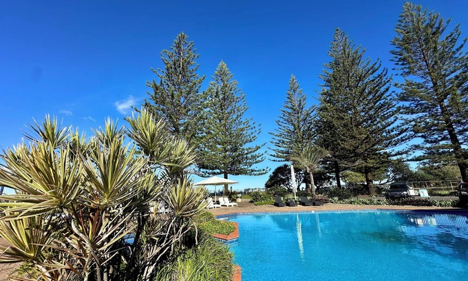 Sapphire Beach Resort | Charlesworth Nautilus Beach Resort