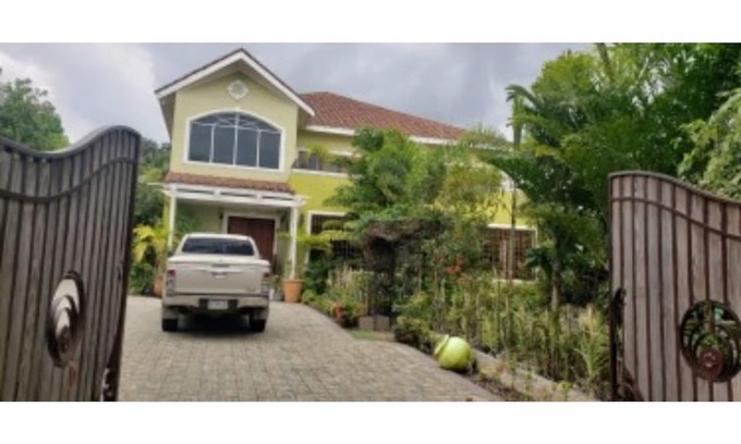 Eastwood Park House | Charlton Garden Villa