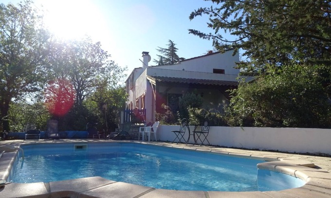 Saint-Martin-des-Puits Villa | Charmante Villa mit Pool und Altem Baumbestand
