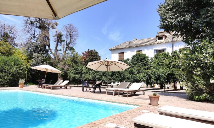Churriana de la Vega House | Charming rural house with swimming pool 3 km from the city of Granada. parking