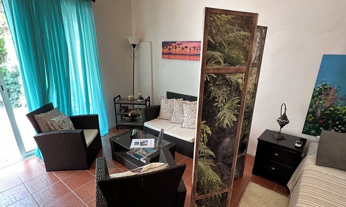 Beacon Hill Apartment | Charming 1-bed Studio in Simpson Bay - Beacon Hill