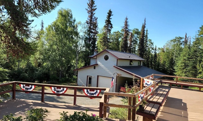 Sterling Cottage | Charming 1-bedroom in wonderful Soldotna with Autumn Charm