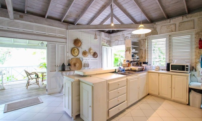 Merlin Bay House | Charming 2-Bed Cottage By Beach by BSL Rentals