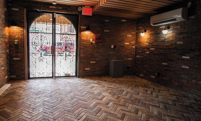 Bedford-Stuyvesant Apartment | Charming 2-bedroom apartment with AC, fitness room in marvelous Brooklyn