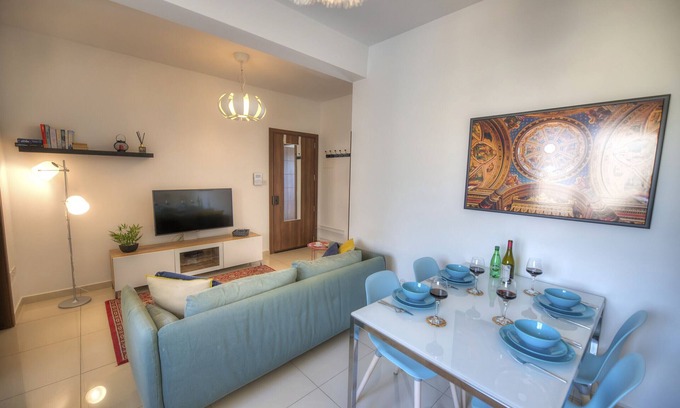 Hamrun Apartment | Charming 2 bedroom apartment with balcony ETUS1-1