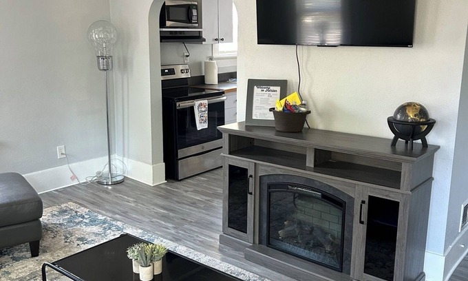 Adrian Apartment | Charming 2-bedroom apartment in Adrian with WiFi access