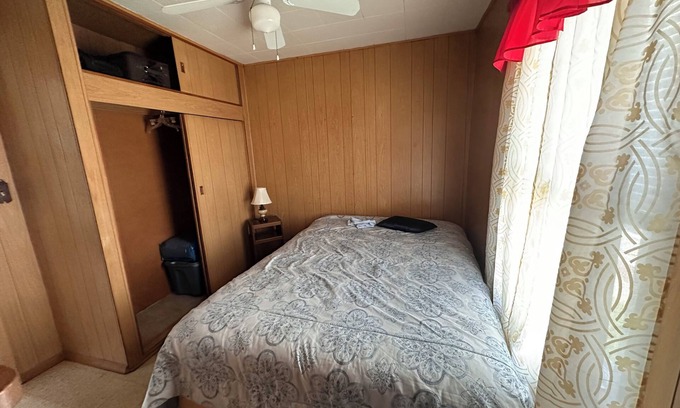 Racine Apartment | Charming 2-bedroom apartment in Racine with WiFi near Lake Michigan