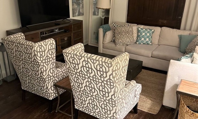 Natchez Condo | Charming 2 bedroom condo in the heart of beautiful Natchez, MS.