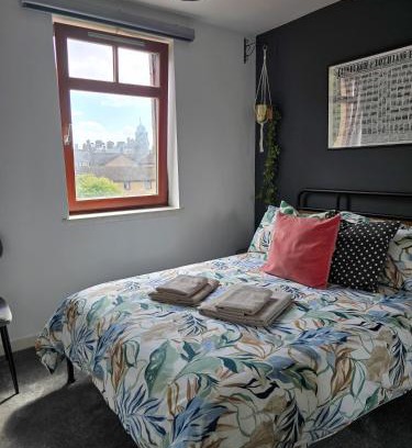 Leith Apartment | Charming 2-Bedroom Guest house in Leith