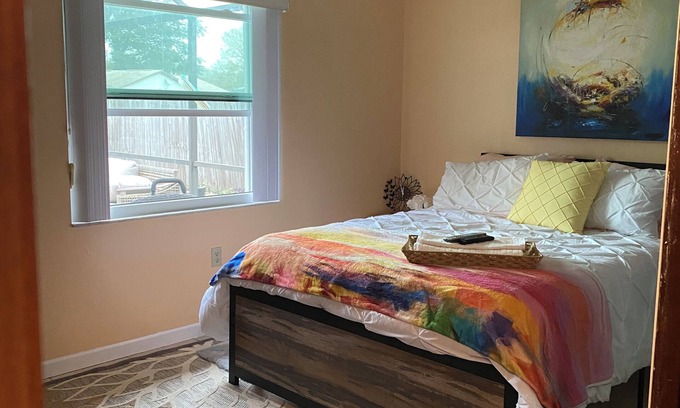 Cocoa House | Charming 2-bedroom in the hidden gem of Cocoa Florida with WiFi, AC, and Pool.