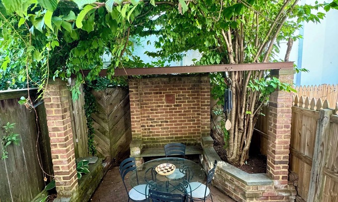 Old Town Alexandria House | Charming 2-bedroom townhome near metro and king street in fabulous Alexandria