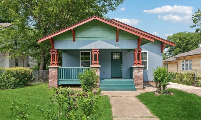 Tulsa House | Charming 2-bedroom two bath house in fantastic Tulsa with office/fitness room