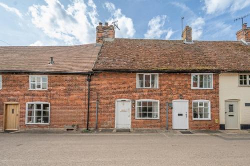 Orford Apartment | Charming 2BR Cottage