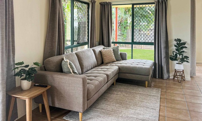 North Mackay House | Charming 3-Bedroom, 2-Bathroom Townhouse