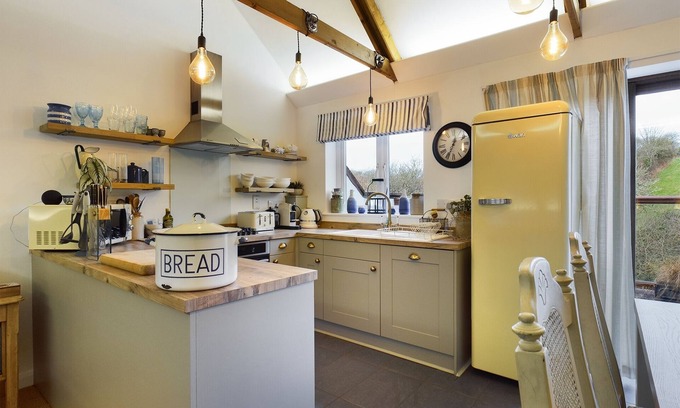 Carnon Downs Cottage | Charming 3-bedroom cottage located within 5 star gated complex at The Valley