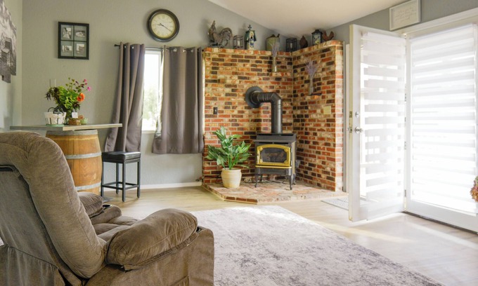 Centralia - Chehalis House | Charming 3-bedroom house in peaceful Chehalis, less than 1 mile from I-5.