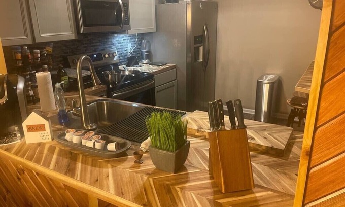 Wayne Condo | Charming 3-bedroom condo with water view in wonderful Eagle Creek Indiana