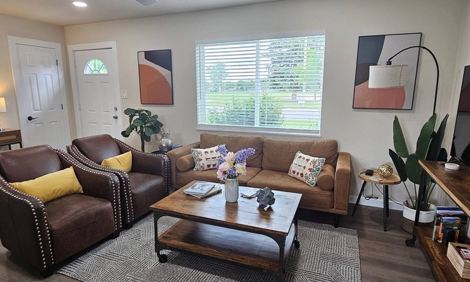 Aurora House | Charming 3BR home with AC near Aurora medical campus, parks & hospitals