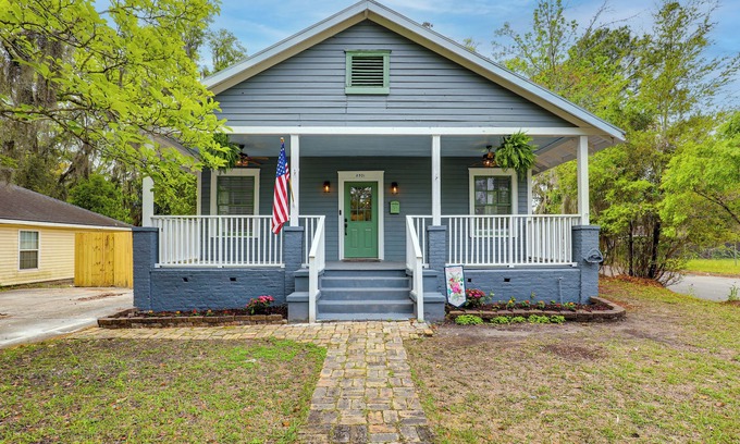 Savannah House | Charming 4-bedroom house with WiFi and AC in superb Savannah