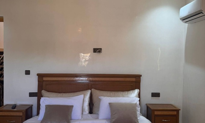 District of Sidi Youssef Ben Ali Villa | Charming 4-bedroom villa in enchanting مراكش with WiFi, AC.pool