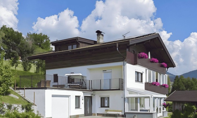 Maranza Apartment | Charming Apartment “Haselstaude - Abendrot” with Mountain View, Wi-Fi, Terrace & Garden; Parking Available