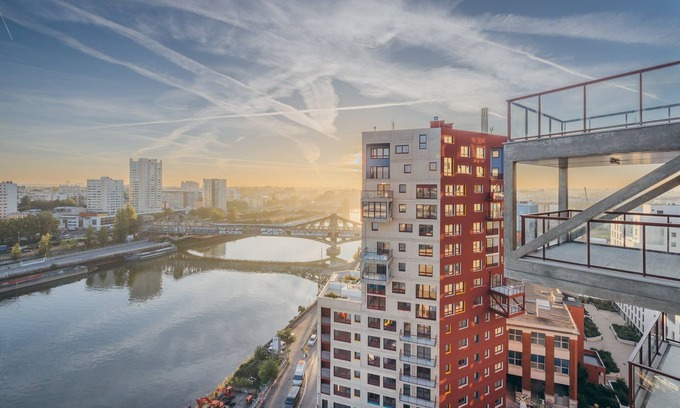 Ivry-port Apartment | Charming Apartment With Panoramic Seine River & Eiffel Tower Views