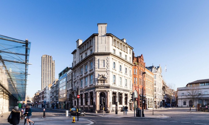 Barbican Apartment | Charming Apartment minutes walk from St Paul's Cathedral!