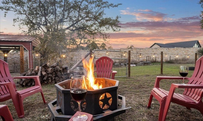 Georgetown House | Charming Barndominium with Farm Animals – Just 5 Minutes from Lake Georgetown