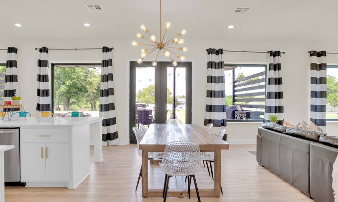 Kingston House | Charming Boho Barndo @ Soldier Creek off Texoma