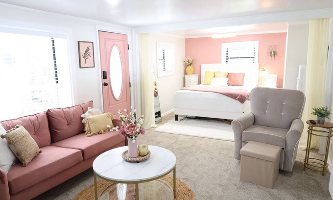 St. Augustine Cottage | Charming Carriage House