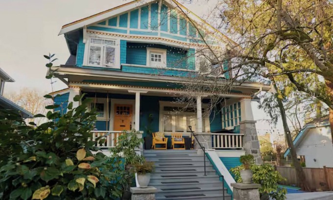 West Side House | Charming Character Home in Kerrisdale with Hot Tub/Sport and Pickle Ball Court