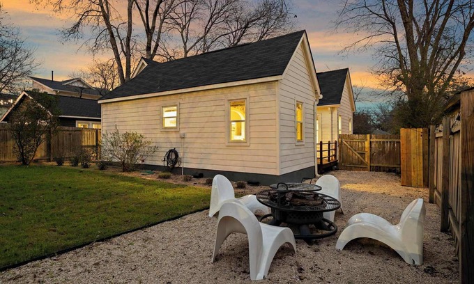 Cherrywood House | Charming Cherrywood Bungalow | Firepit | 2BR | UT