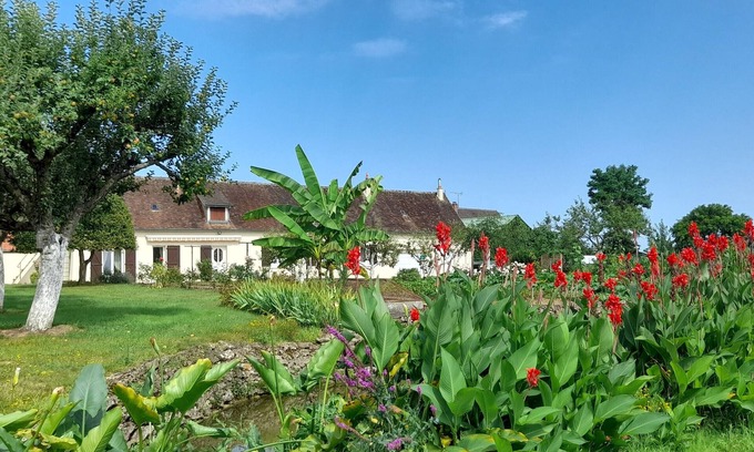 Thorigne-sur-Due Cottage | Charming cottage with garden, WiFi, pets welcome