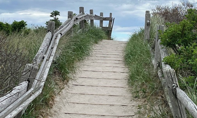 Biddeford Pool Cottage | Charming cottage in Biddeford Pool w/beautiful views and 4 min. walk to beach.