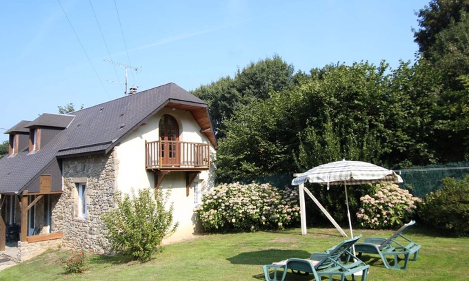 Cambernon Cottage | Charming Cottage in Cambernon - Fireplace, Enclosed Garden, WiFi, Sleeps 4