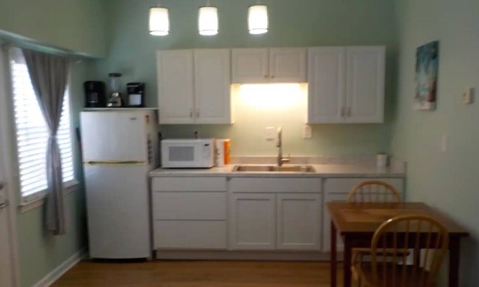 East Hill Cottage | Charming cottage in Pensacola