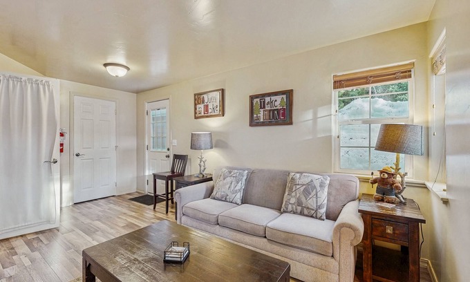 McCall Cottage | Charming cottage with deck, yard & firepit - walk to lake & downtown