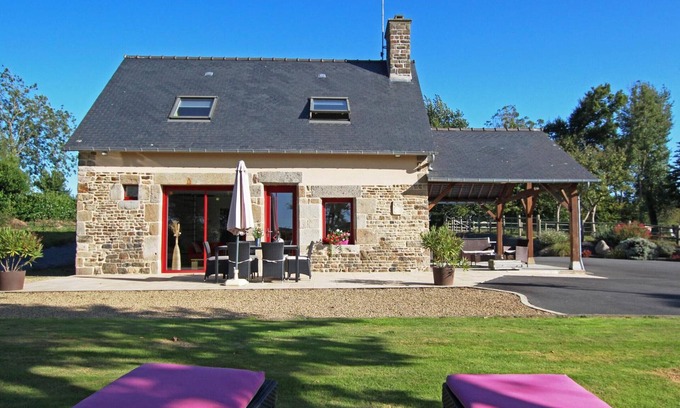 Beslon Cottage | Charming Cottage with Garden, WiFi, and Baby Equipment in Normandy Countryside