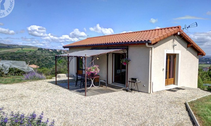 Genilac Cottage | Charming Cottage with Private Terrace, Garden, and Modern Amenities in Genilac