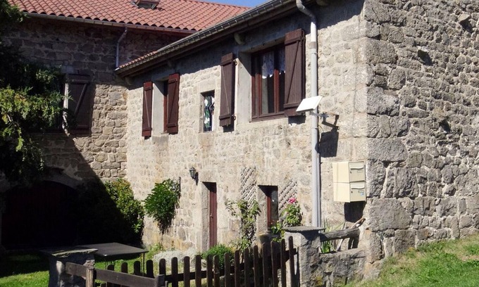Marlhes Cottage | Charming Countryside Retreat with Fireplace, Garden, and WiFi in Marlhes