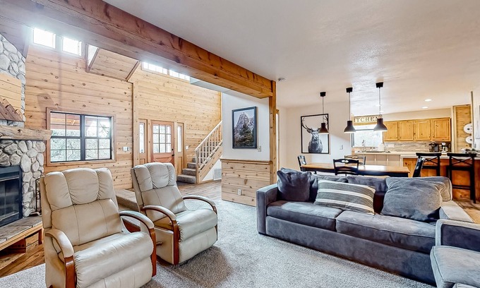 Idyllwild House | Charming dog-friendly home with covered deck, W/D, & mountain view