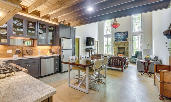 Little Kowaliga Cottage | Charming Eclectic Vacation Rental w/Beach Access!