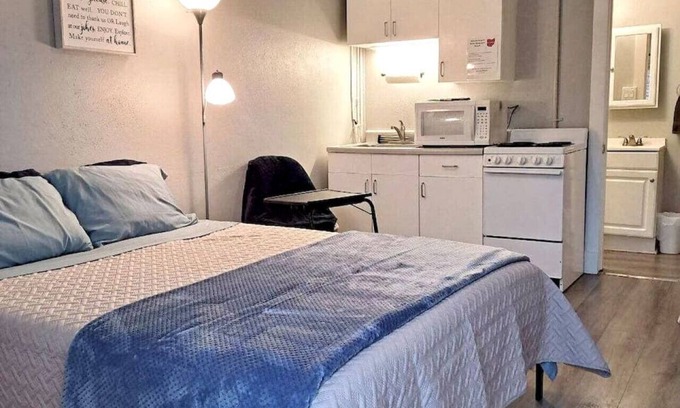Saint Johns Apartment | Charming Efficiency Apartment #10