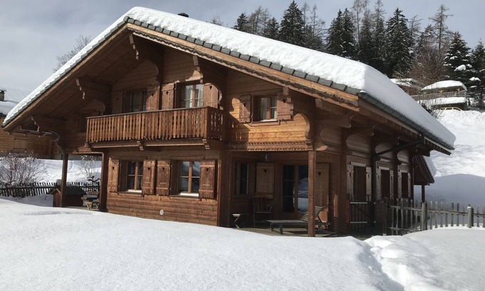 Barboleusaz Ski Chalet | Charming Family Friendly Chalet in Swiss Alps near Ski lifts and Bike Trail.