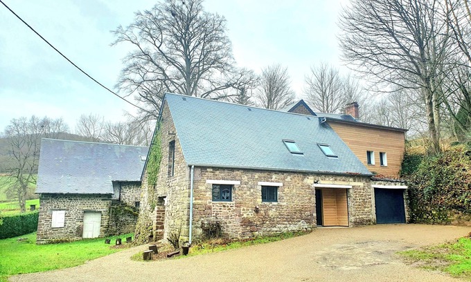 Clecy House | Charming Farm Stay – 16 Guests – Suisse Normande
